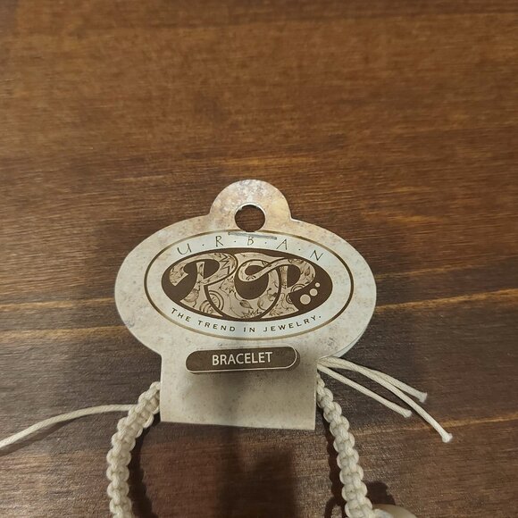 Urban Pop Cowrie Shell Bracelet - Picture 2 of 5